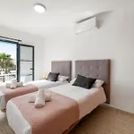 Arpon Santa Rosa 1 By Escape * Puerto del Carmen (Lanzarote)