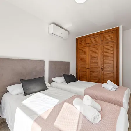 Arpon Santa Rosa 1 By Escape Vila Puerto del Carmen (Lanzarote)